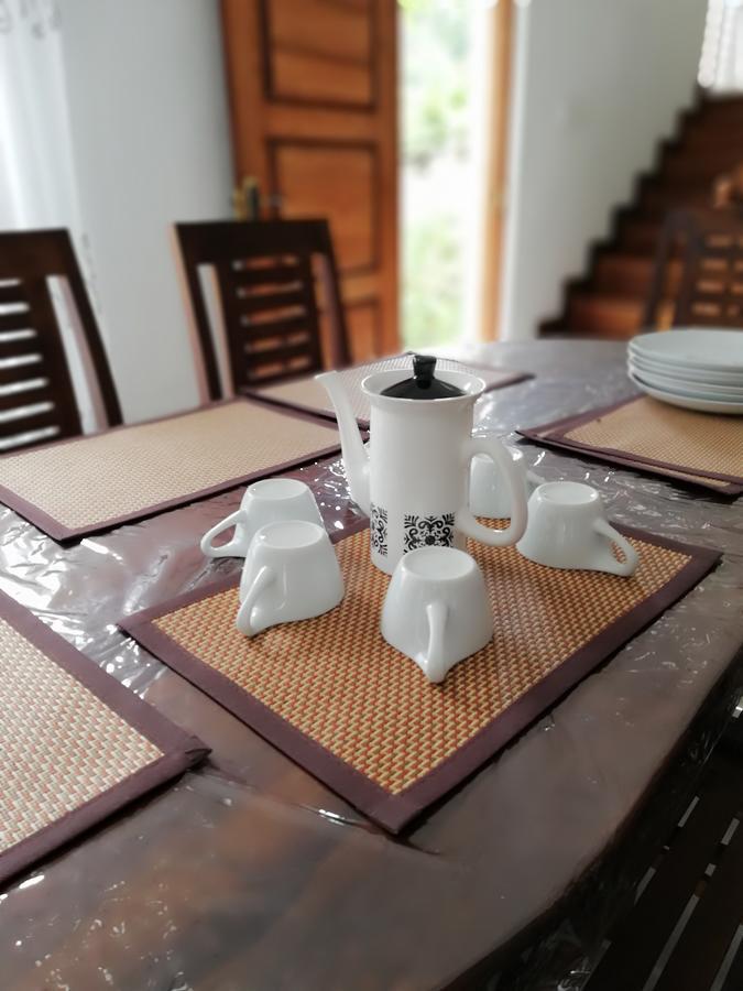 Air Port 5 Minutes Super Clean Upul Bed & Breakfast Negombo Bagian luar foto