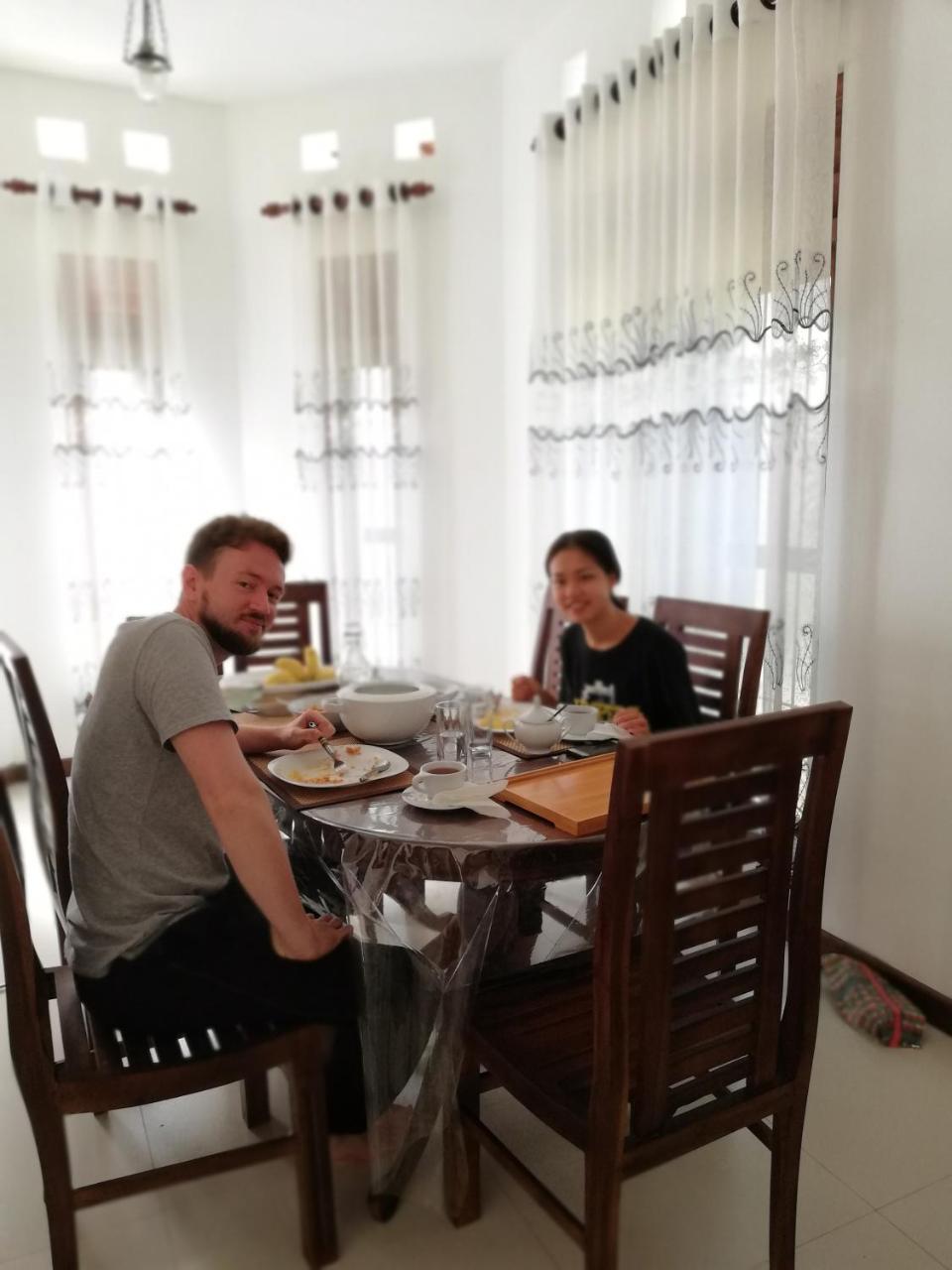 Air Port 5 Minutes Super Clean Upul Bed & Breakfast Negombo Bagian luar foto